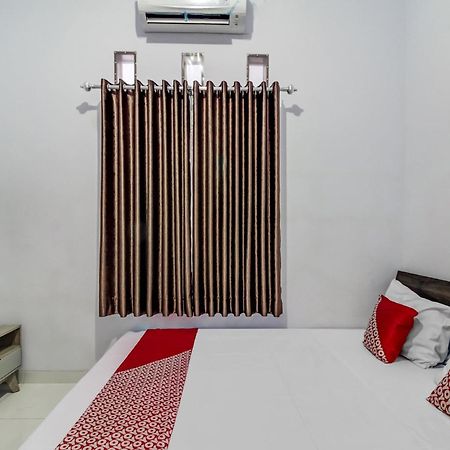 Oyo 91243 Bina Syariah Guest House Чиребон Экстерьер фото